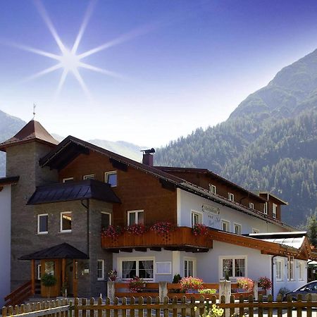 Wohlfuehlhotel Berg Heil Holzgau Dış mekan fotoğraf